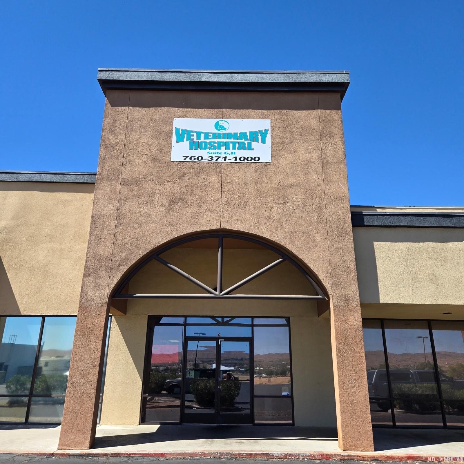 Front entrance and sign of the Ridgecrest clinic at 634 S China Lake Blvd